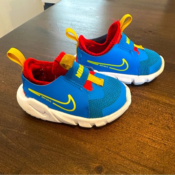 Nike Toddler Baby Flex Runner Blue Yellow Red Pull On Running Shoe Size 5C - Picture 1 of 9